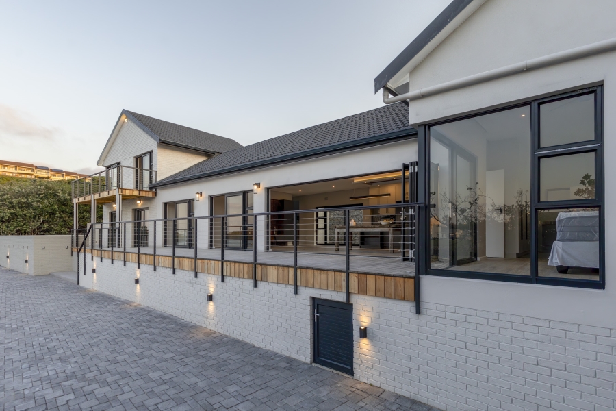 4 Bedroom Property for Sale in West Bank Eastern Cape